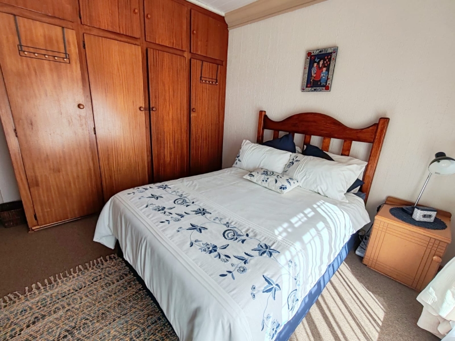3 Bedroom Property for Sale in Kannoniers Park North West